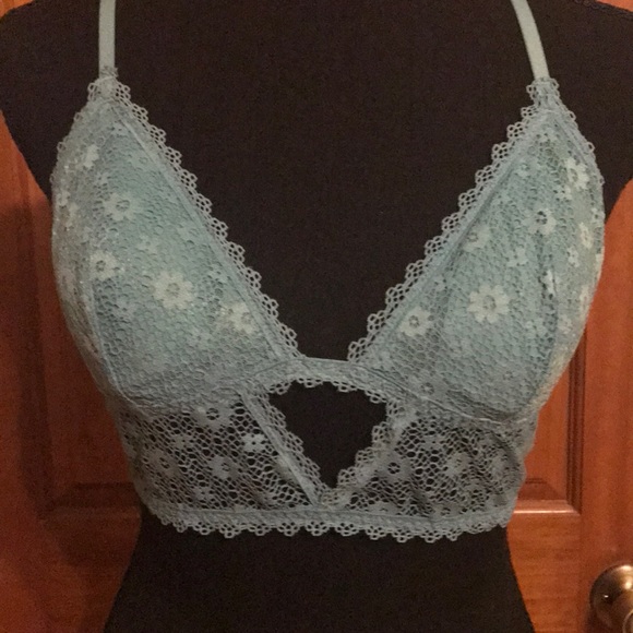 Victoria's Secret Bralette Size Medium - Picture 2 of 7
